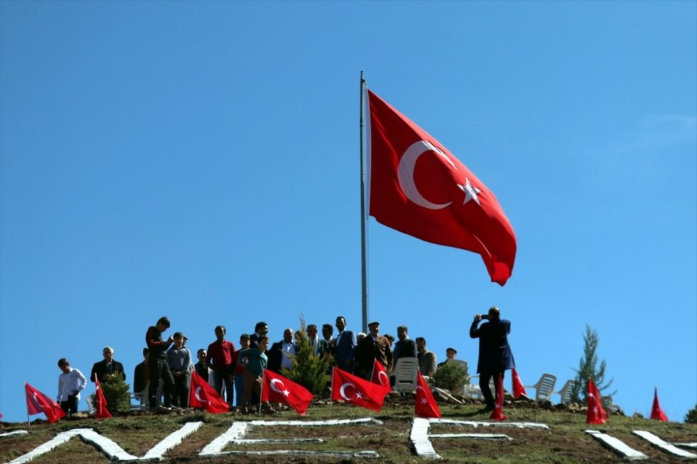 Elazığ'da Zeytin Dalı Harekatı'na Türk bayraklı destek