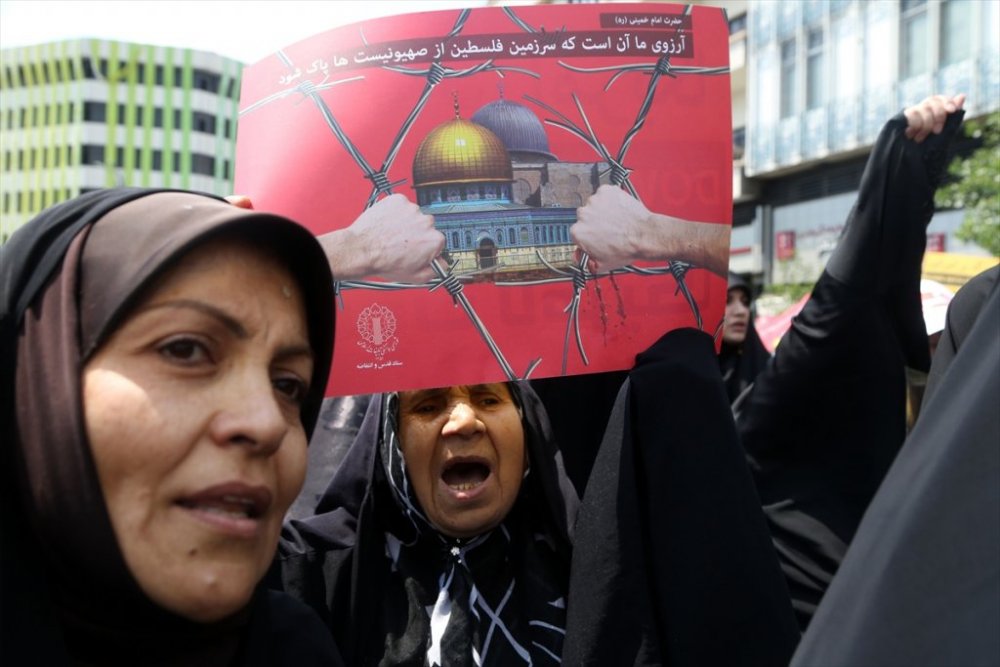 İran'da İsrail ve ABD protesto edildi